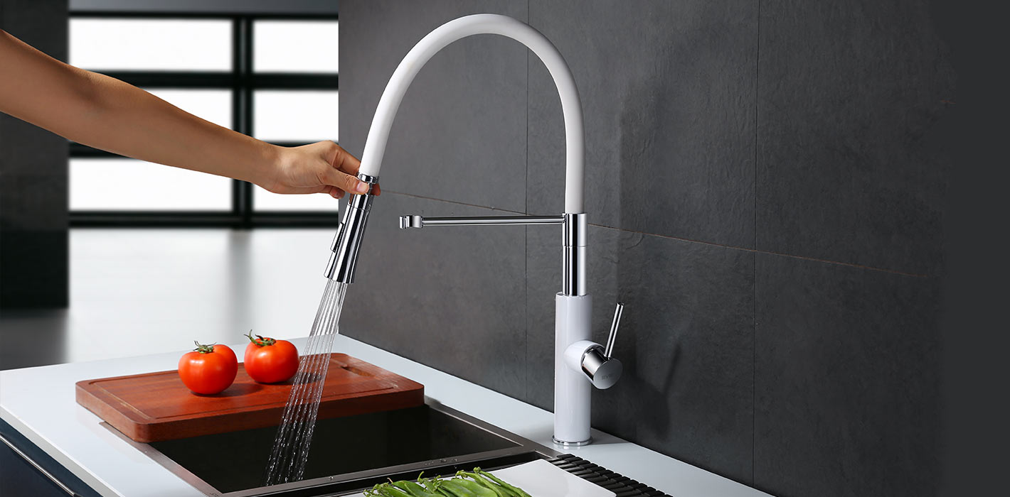 Pull-Out Sprayer Kitchen Faucets