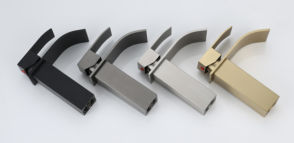 នីកែលប៉ូលីសប៉ូលីស vs chrome | តើមានអ្វីខុសគ្នា?