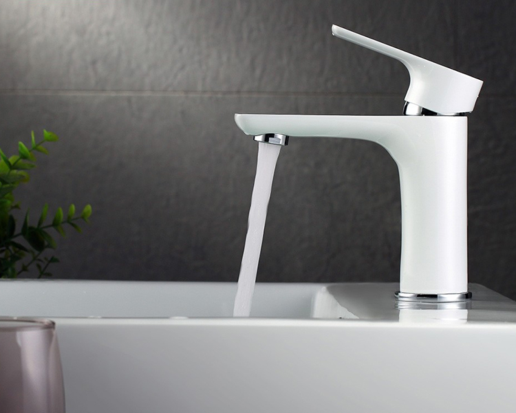 561100LWC Gravity Die Cast Brass Basin Faucet